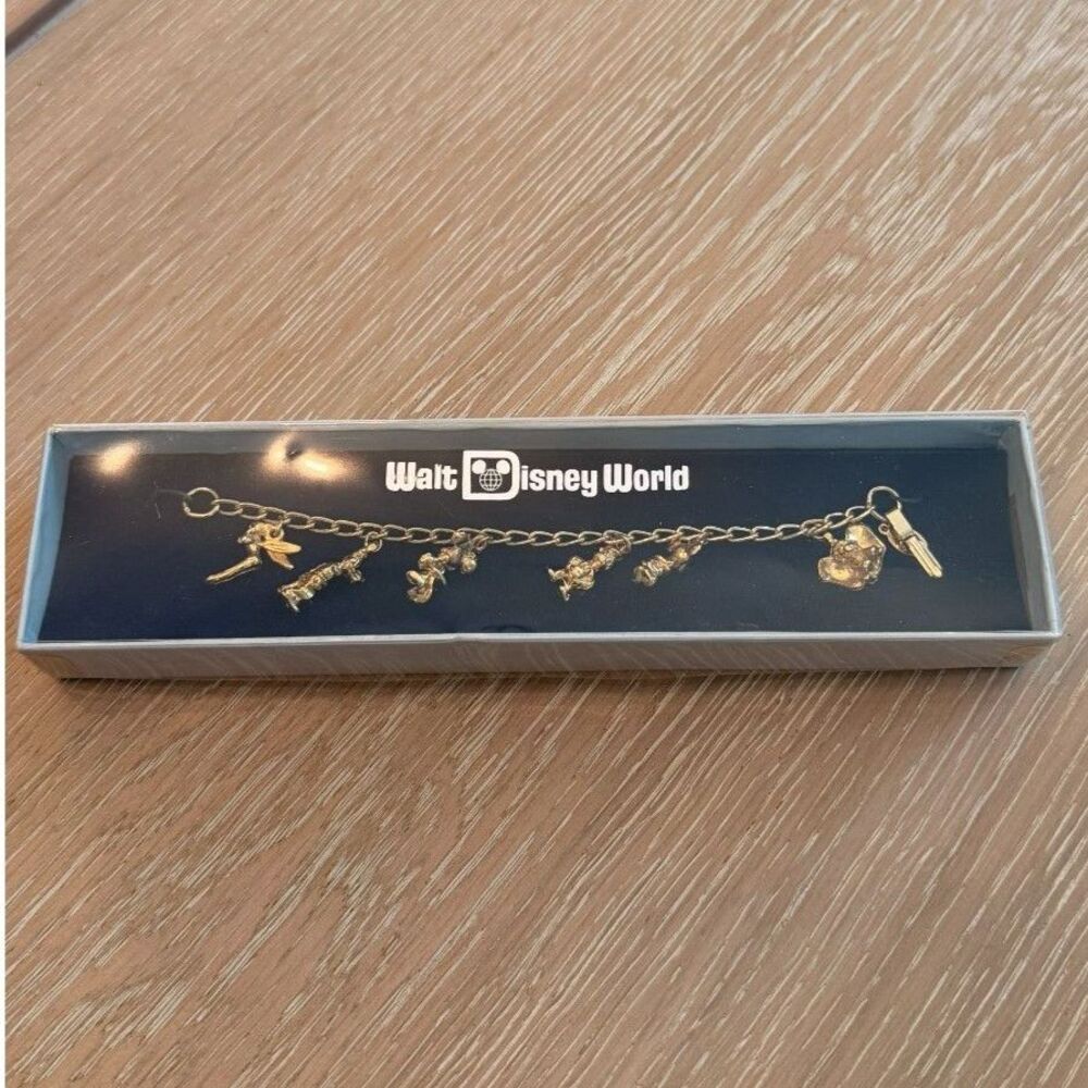 Vintage Walt Disney World Gold Tone Souvenir Charm Bracelet